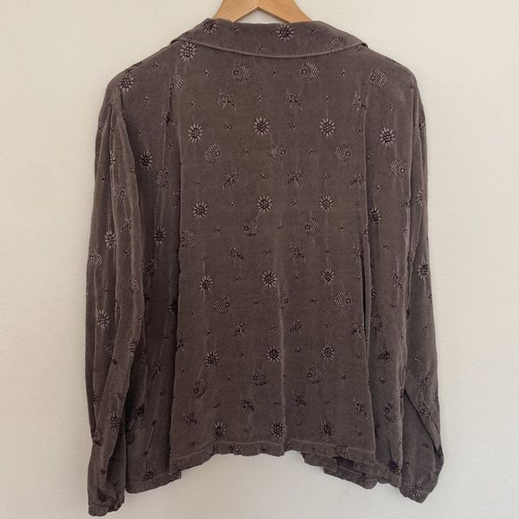 CP Shades sun and moon embroidered blouse long sleeve button up 100% rayon - Picture 5 of 5